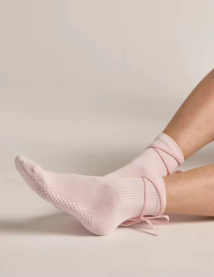 Pilati-Lace Socks